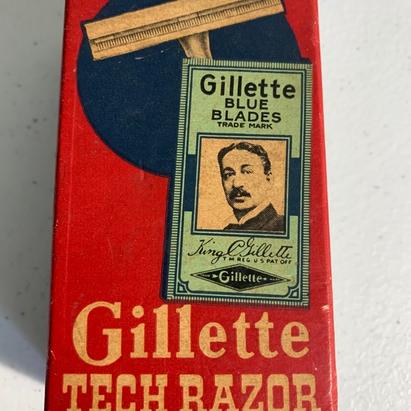 Vintage 1950’s Gillette Tech Razor in original box Men